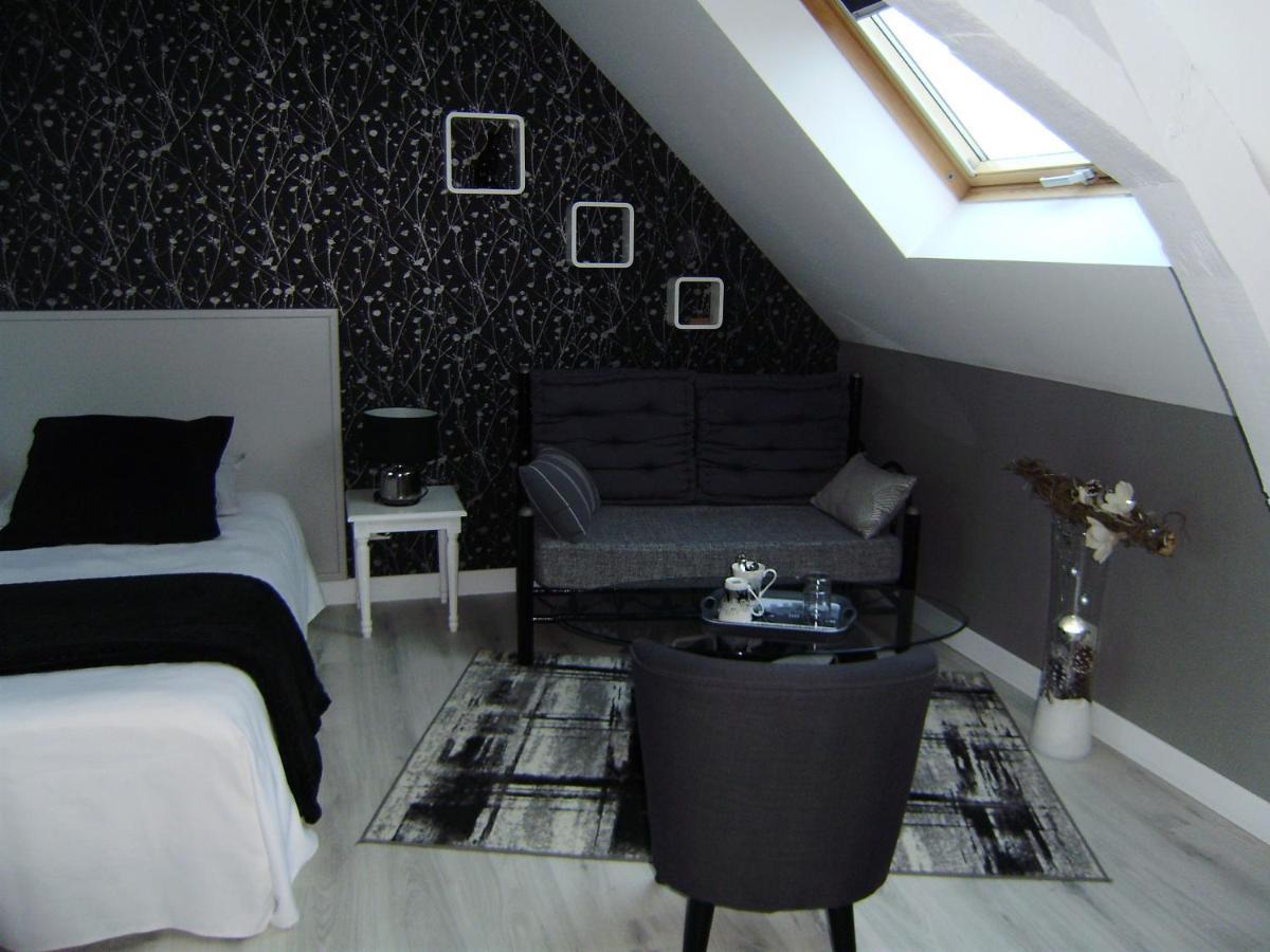 Chambres D'Hotes Mauvierges Segre Luaran gambar